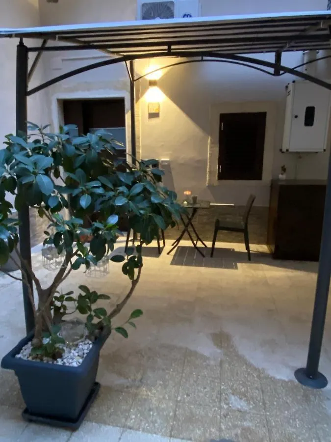 Il Cortiletto28 Rooms & House Сиракузы Италия