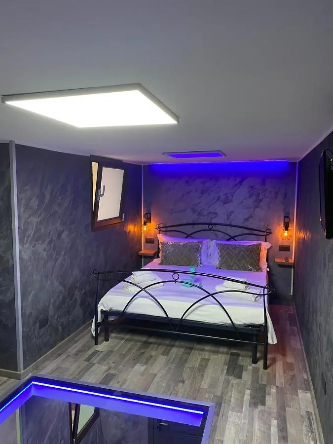 Il Cortiletto28 Rooms & House Сиракузы