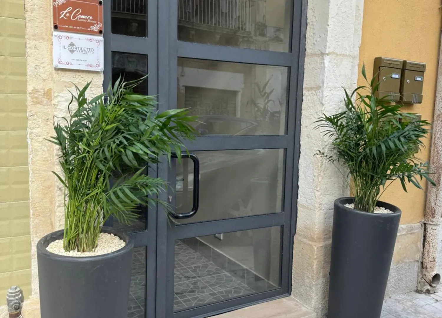 Apartment Il Cortiletto28 Rooms & House Syracuse